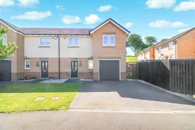 3 bed property, in Thistledown Drive, £250,000