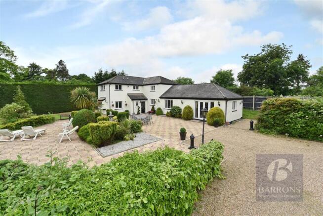 3 bed property, in Carbone Hill, £1,550,000