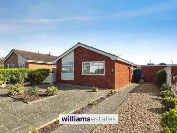 3 bed property, in Ffordd Anwyl, £210,000