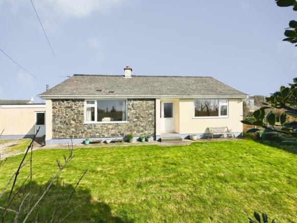 2 bed property, in Kuggar, £290,000