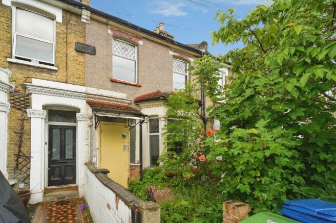 3 bed property, in Lacon Road, £630,000