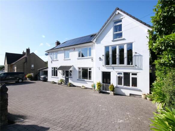 6 bed property, in Large Detached House, £795,000