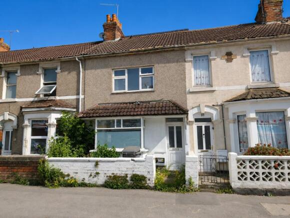 3 bed property, in Manchester Road, £210,000