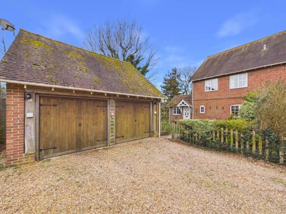 3 bed property, in Brickyard Lane, £550,000