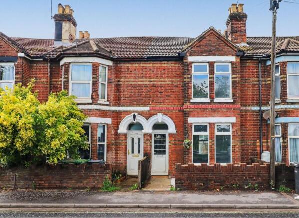 3 bed property, in Southampton Road, £260,000