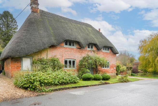 5 bed property, in Wilton, £650,000
