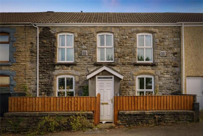 3 bed property, in Neath Road, £60,000