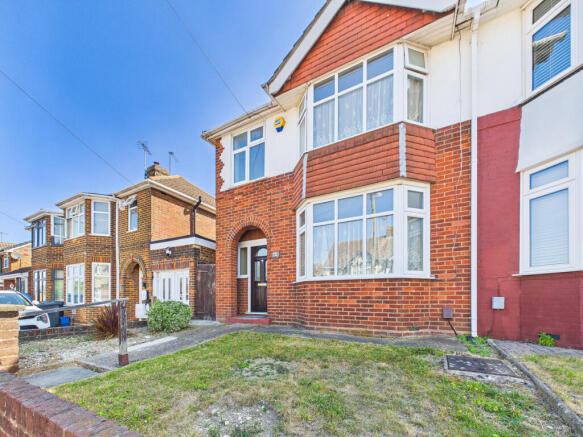3 bed property, in Shakespeare Road, £375,000