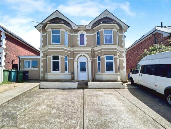 9 bed property, in Wilton Park Road, £575,000