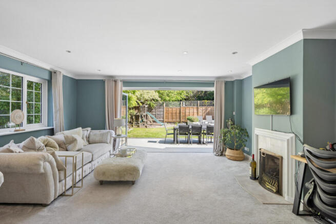 4 bed property, in Marlow Road, £1,150,000