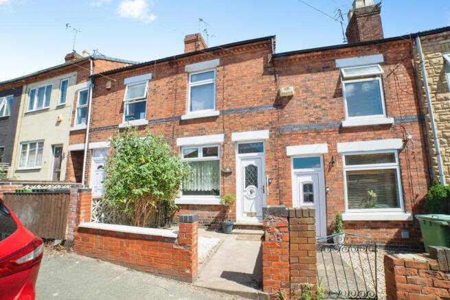 2 bed property, in Peel Street, £140,000