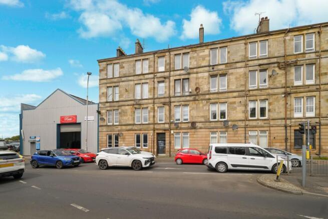 1 bed property, in Underwood Road, £40,000