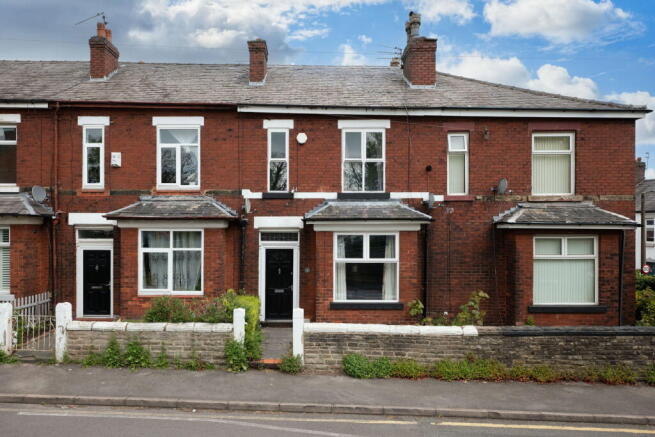 3 bed property, in Davenport Road, £275,000