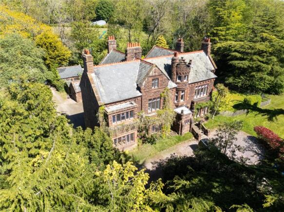 5 bed property, in Chester High Road, £775,000
