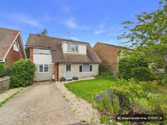 4 bed property, in Battle Gates, £450,000