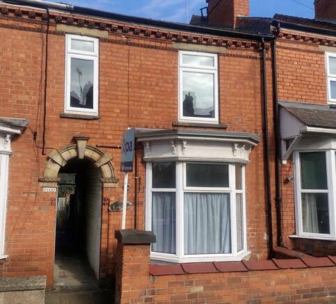 3 bed property, in Houghton Road, £165,000