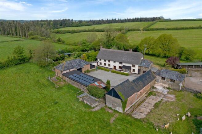 4 bed property, in Chawleigh, £695,000