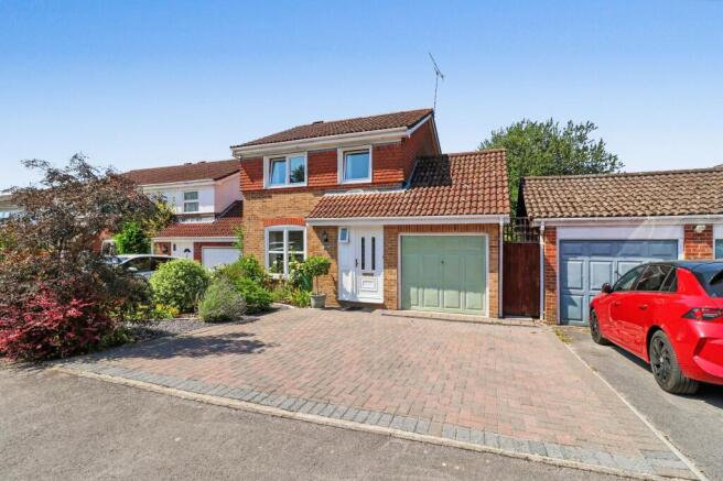 3 bed property, in The Beeches, £375,000