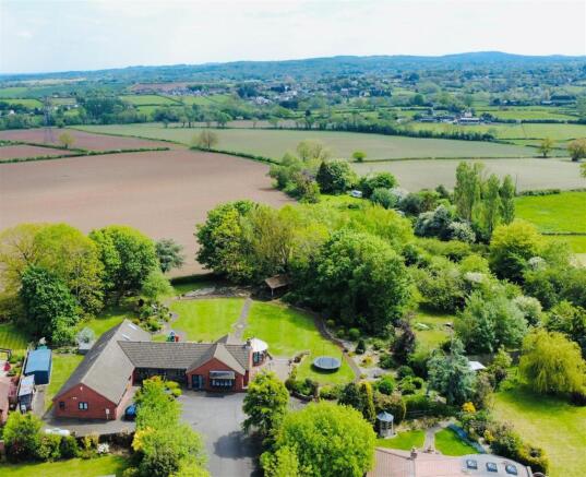 5 bed property, in Worthington Lane, £999,950