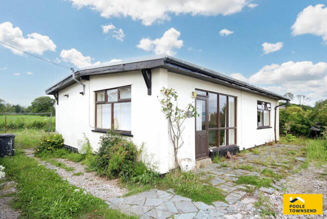 2 bed property, in Canal Foot, £300,000