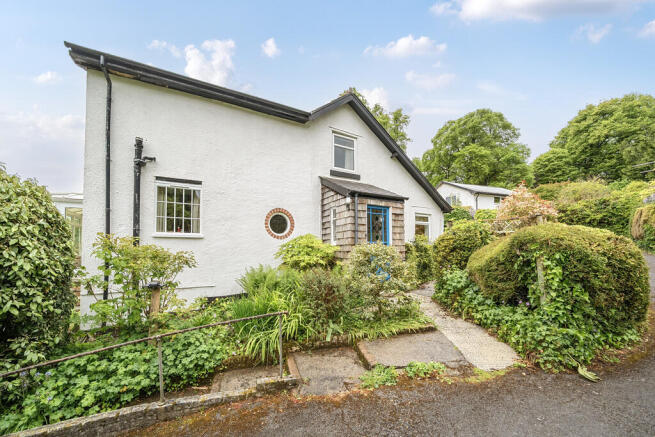 4 bed property, in Ashburton, £450,000