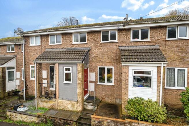 2 bed property, in Hillington, £200,000