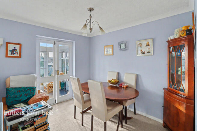 2 bed property, in Egg Lane, £325,000