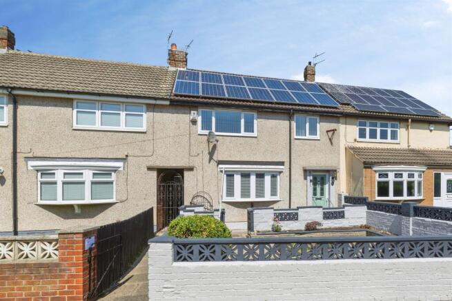 3 bed property, in Ridlington Way, £95,000