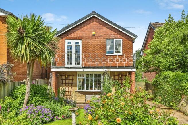3 bed property, in St. Marys Way, £260,000