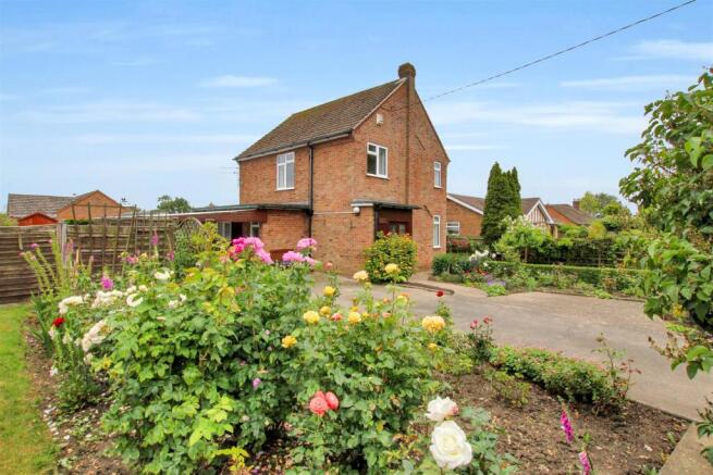 3 bed property, in Bardney Road, £275,000