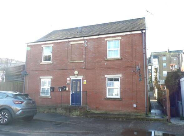 1 bed property, in Empire Road, £110,000