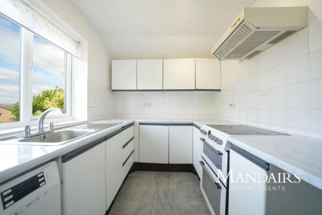 2 bed property, in Stagshaw Drive, £110,000