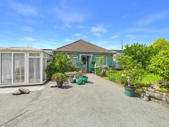 3 bed property, in St. Davids Road, £260,000