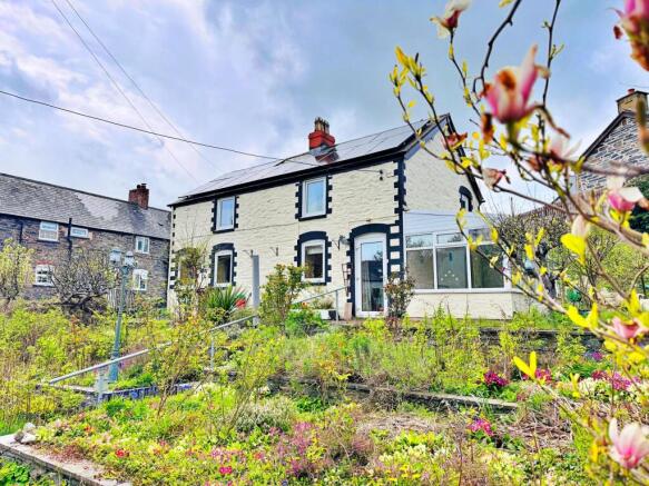 3 bed property, in Water Street, £315,000