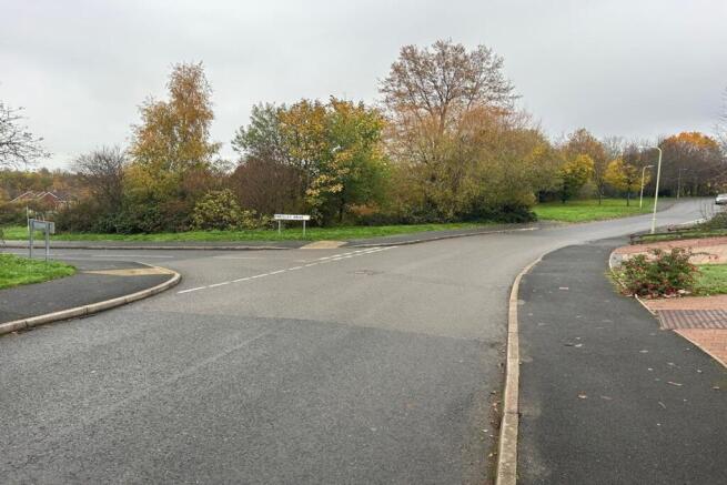 Land, in Fireclay Drive, £1,000
