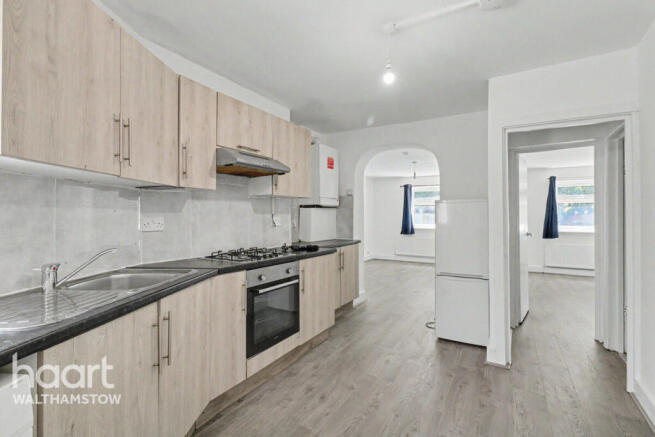 1 bed property, in Haldan Road, £325,000