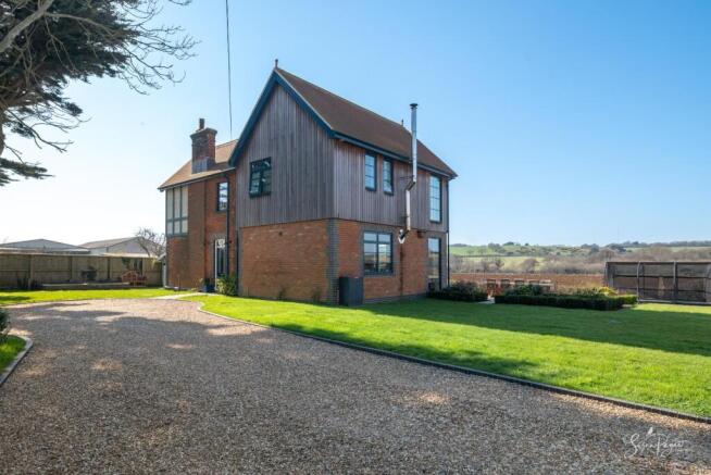 4 bed property, in West Street, £725,000