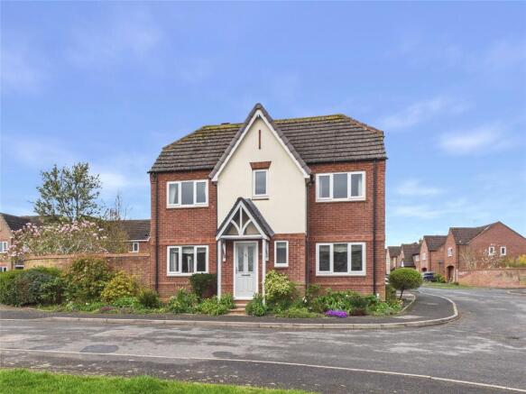 3 bed property, in Pear Tree Way, £400,000