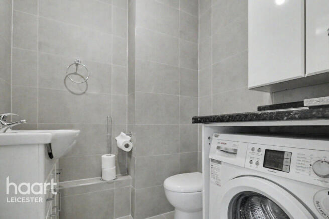 3 bed property, in Redpath Close, £220,000