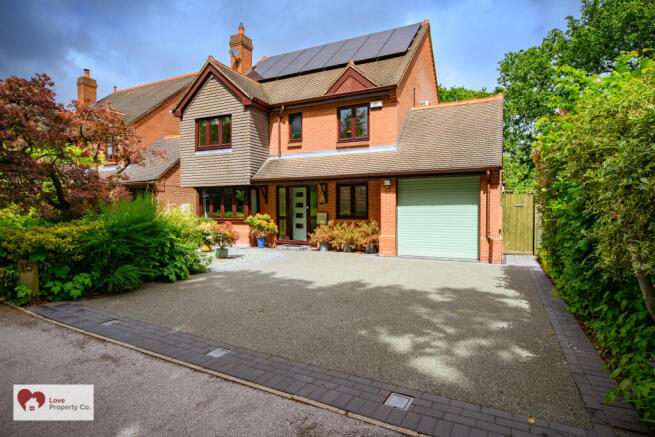 4 bed property, in Morville Close, £700,000