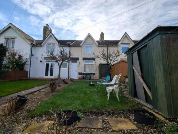 2 bed property, in South Terrace, £89,950