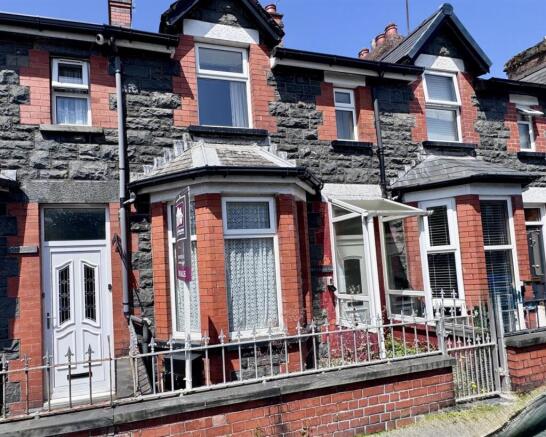 2 bed property, in Denbigh Street, £134,500