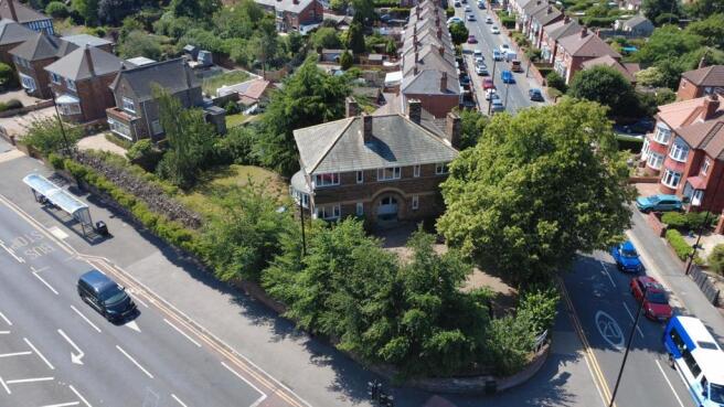 Land, in Wentworth Lodge, £525,000
