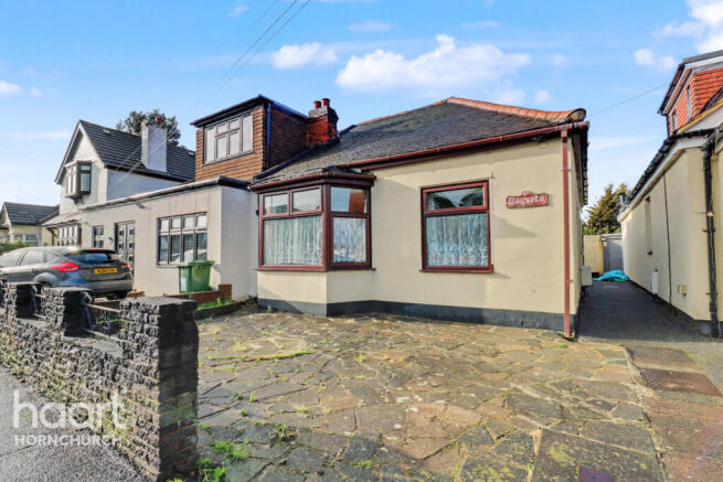 4 bed property, in Candover Road, £400,000