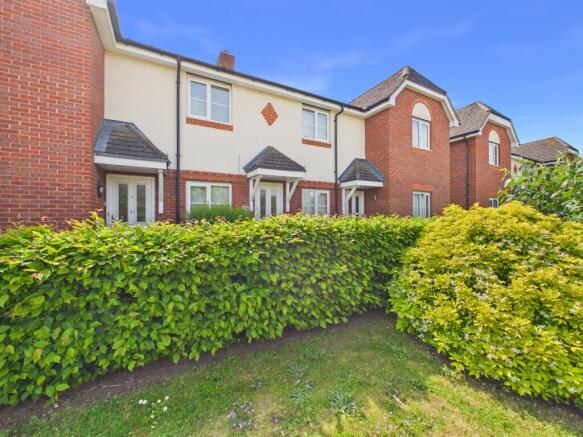 2 bed property, in Chambers Way, £220,000