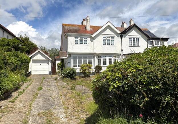 4 bed property, in Durley Road, £495,000