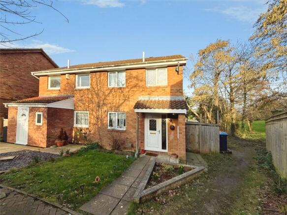 3 bed property, in Martin Close, £275,000