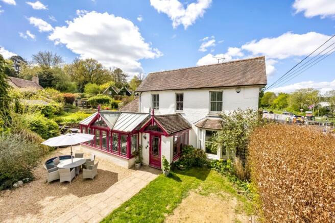 4 bed property, in Tubwell Lane, £700,000