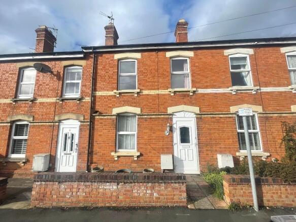 3 bed property, in Albert Road, £275,000