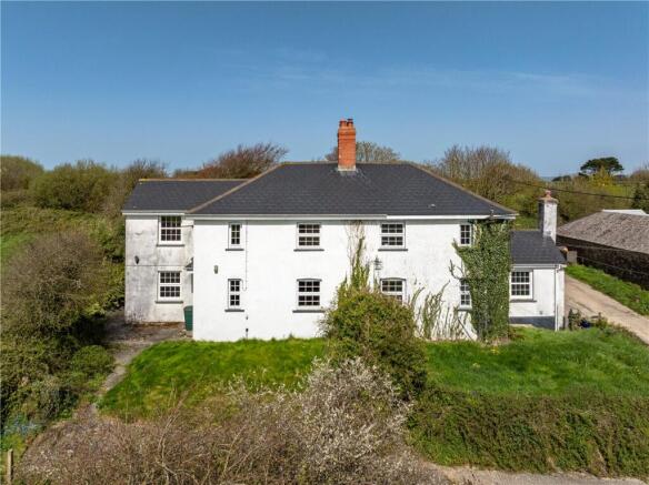 6 bed property, in Tregony, £600,000